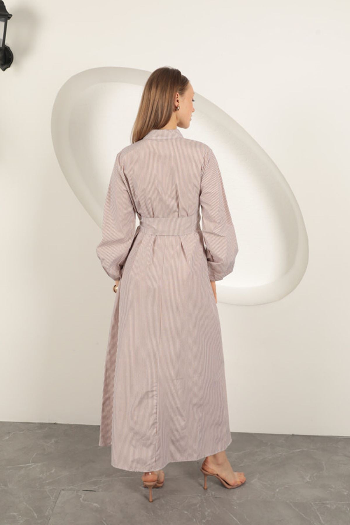 Çizgili Bağlama Detaylı Elbise-Bej
