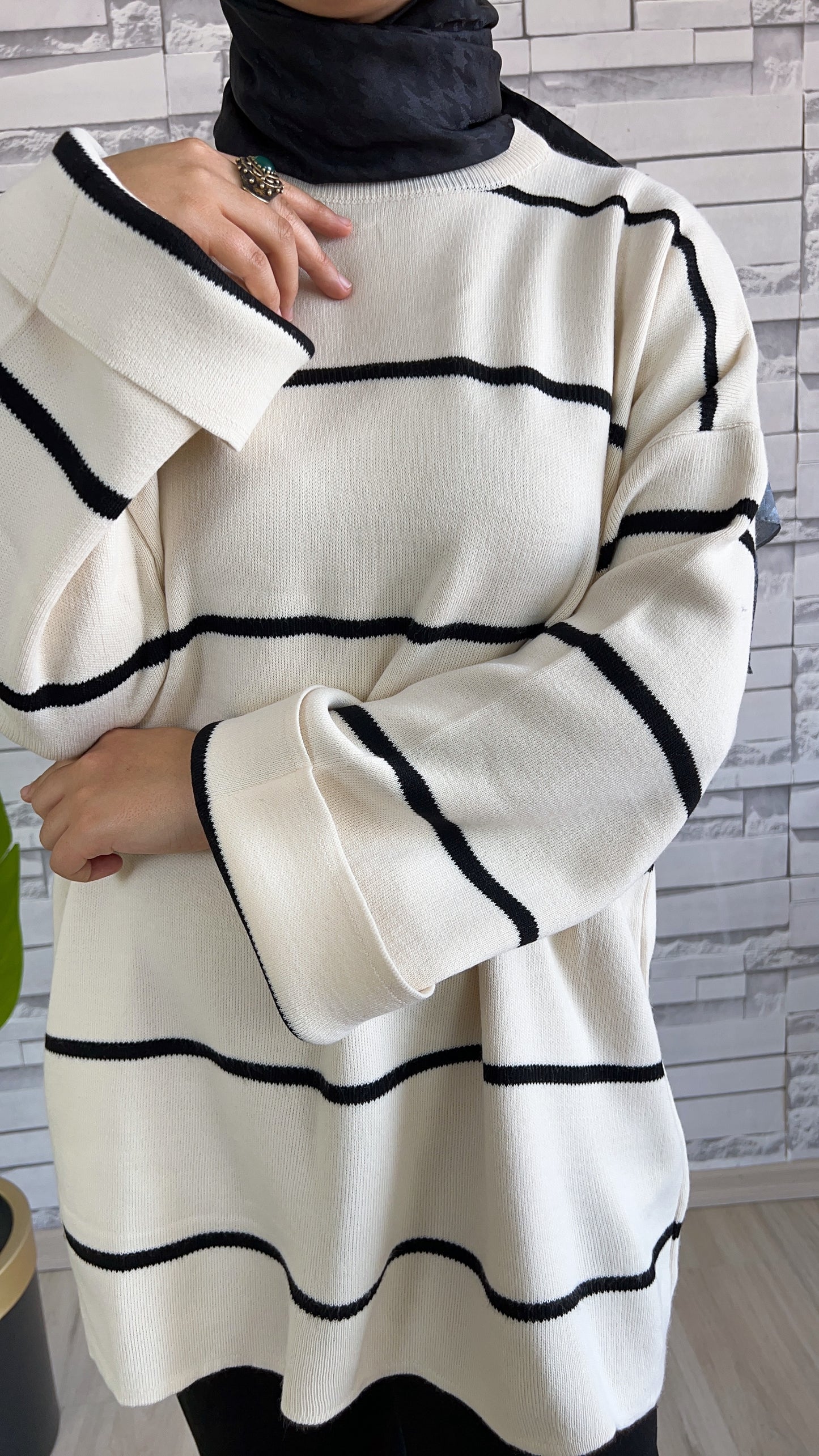 Çizgili Oversize Triko Kazak Beyaz