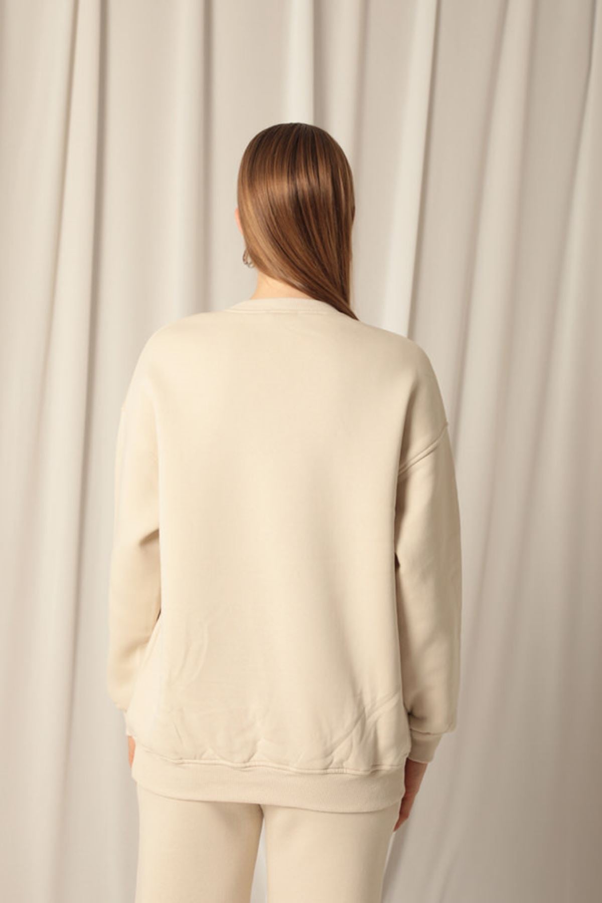 Üç İplik Karyokalı Sıfır Yaka Kadın Bej Sweat