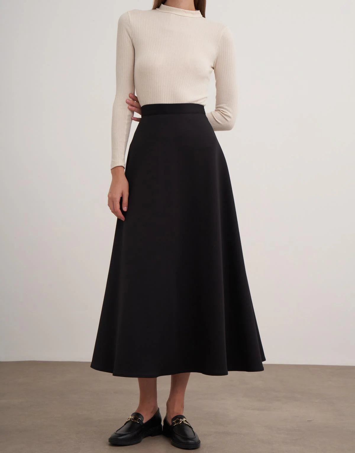 Siyah Scuba Kumaş Fermuarlı Yüksek Bel Kloş Etek