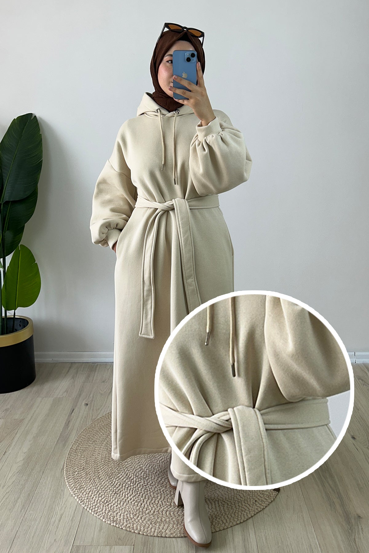 Kemerli Kapüşonlu Polar Elbise Krem