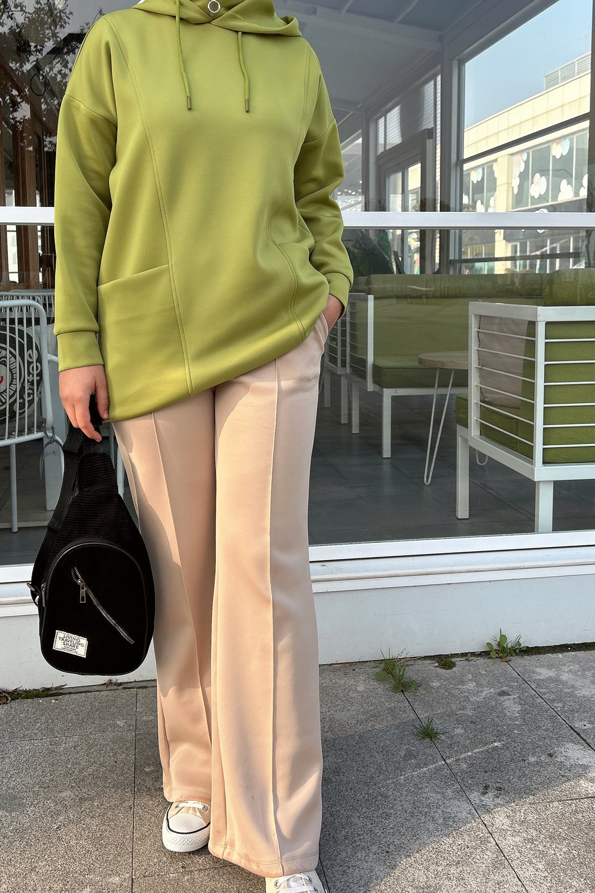 Boğazı Fermuar Detaylı Sweat Yağ Yeşili