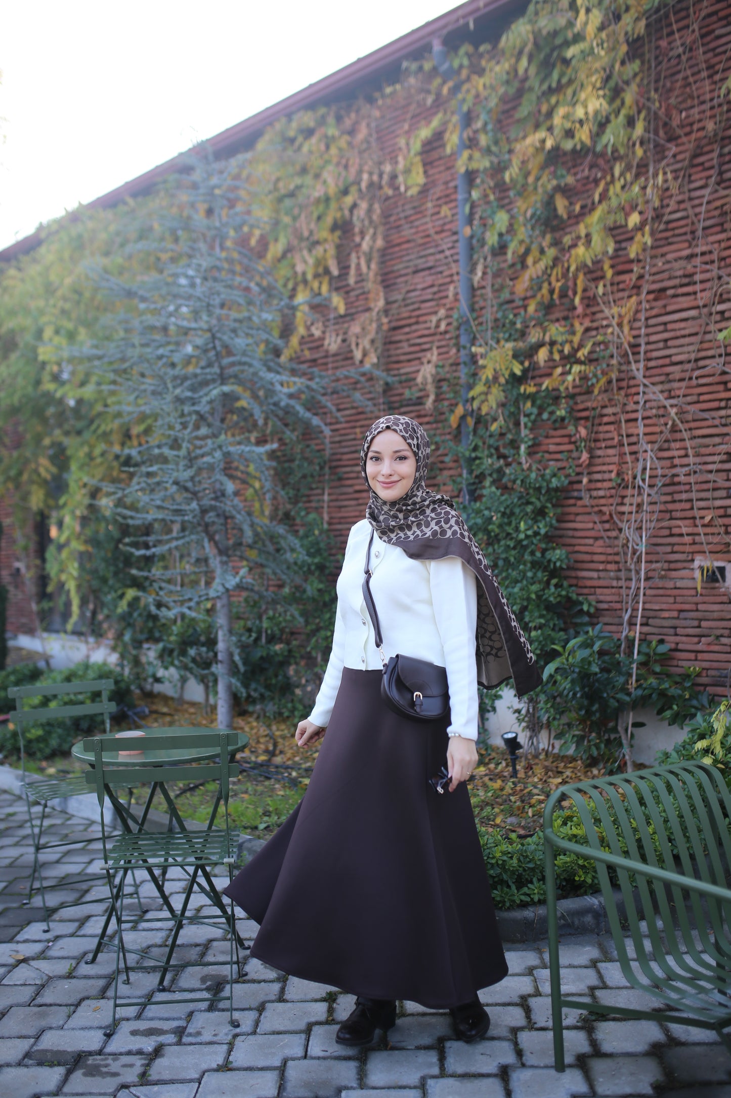 Düğme Detaylı Hırka Beyaz