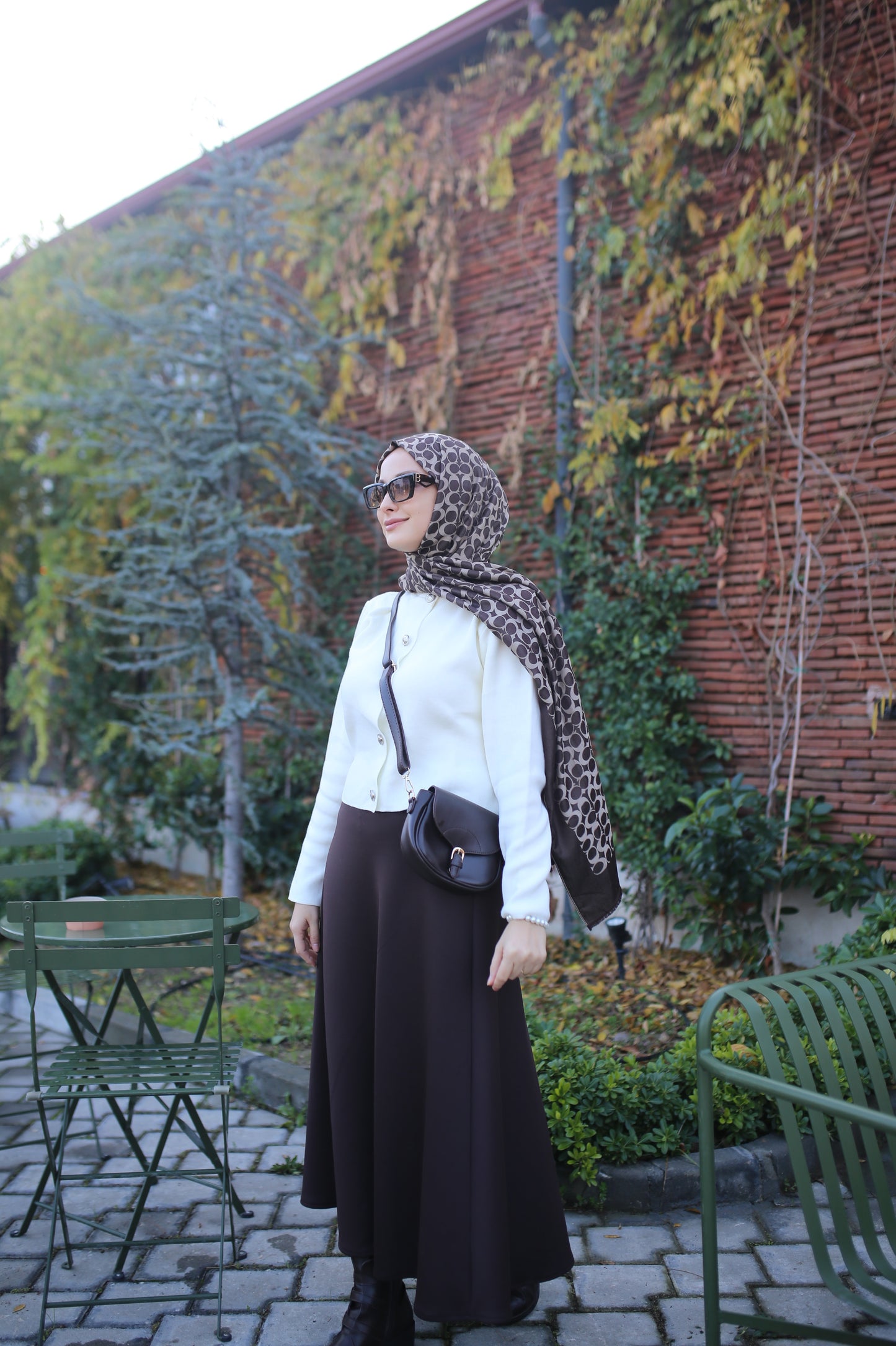 Düğme Detaylı Hırka Beyaz