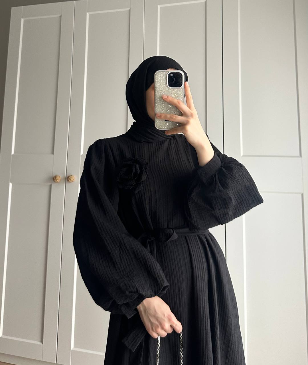 Lina Gül Detaylı Kuşaklı Elbise - Siyah