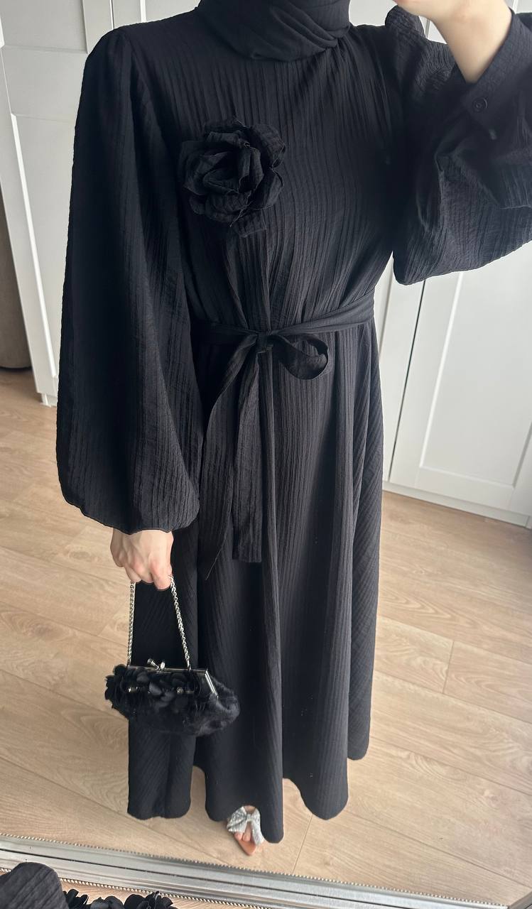 Lina Gül Detaylı Kuşaklı Elbise - Siyah