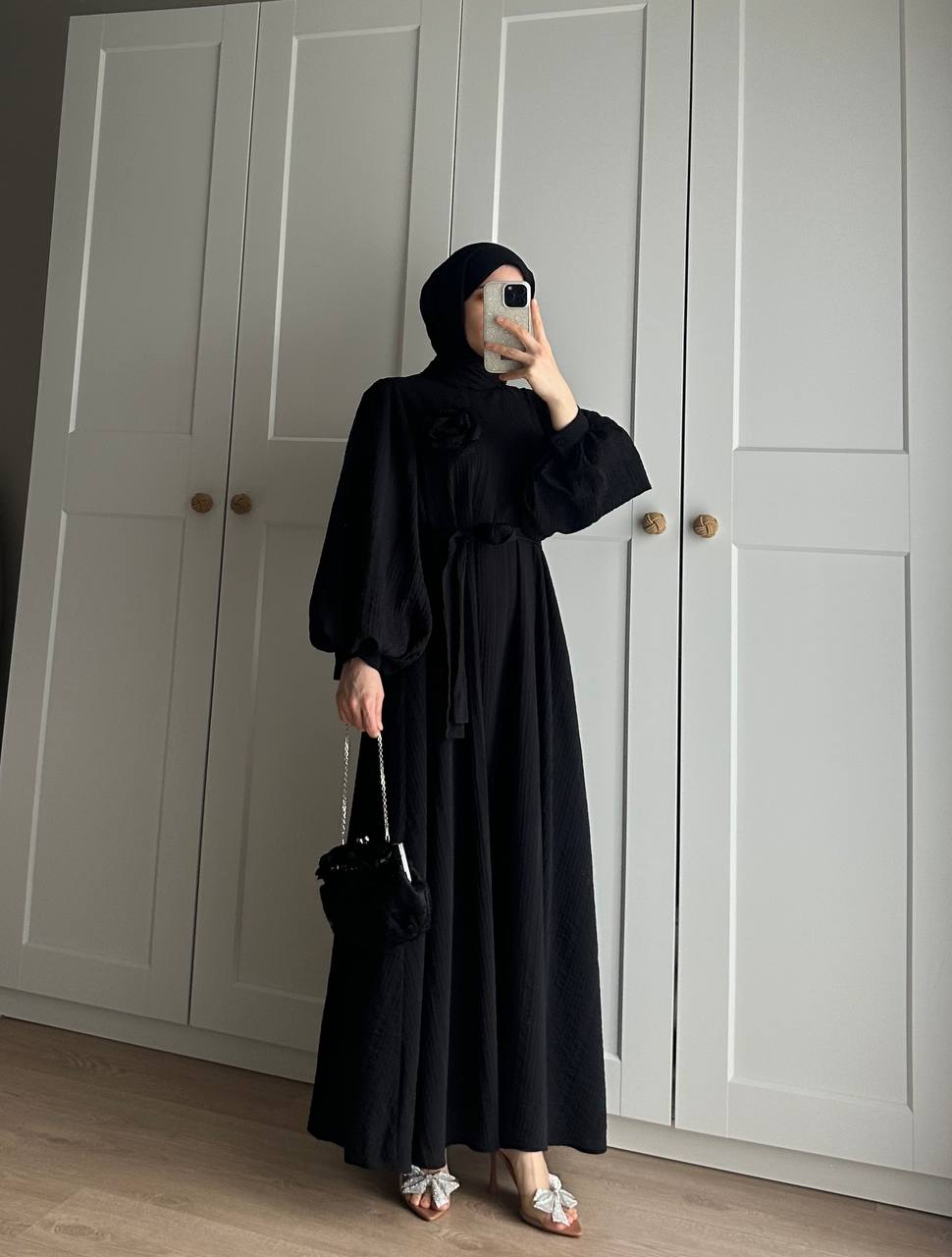 Lina Gül Detaylı Kuşaklı Elbise - Siyah