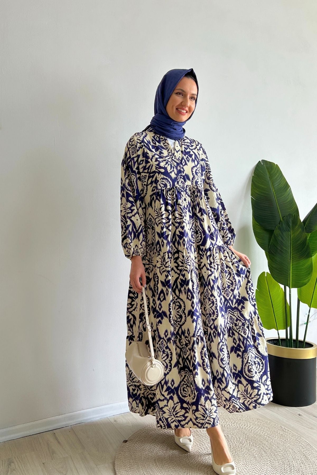 Hazeran Lacivert Desenli Yazlık Tesettür Elbise